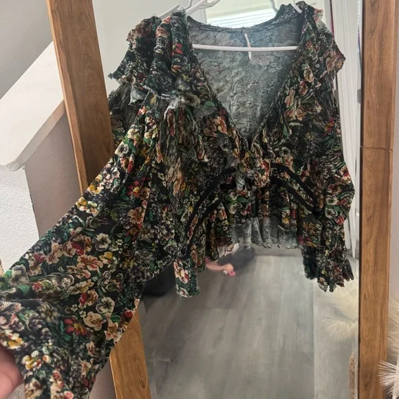 FREE PEOPLE Rudi Ruffle Top- Floral - Picture 2 of 4